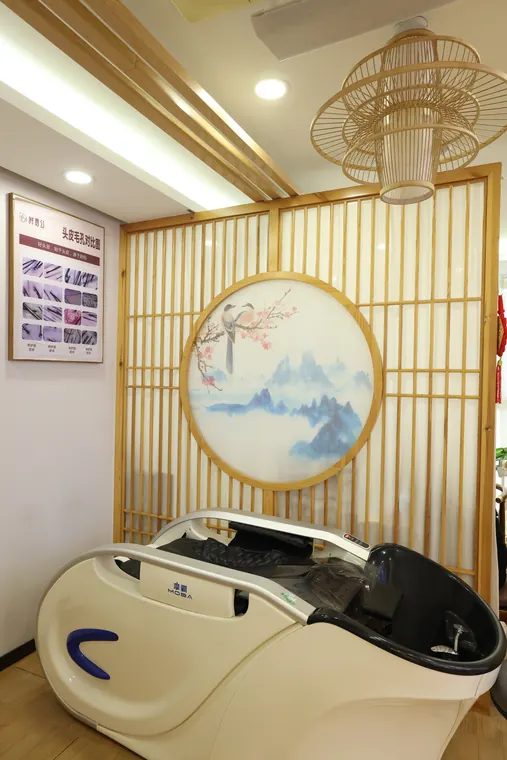 好青丝养发头皮检测与头皮护理服务场景实拍：深圳福田头皮痒护理