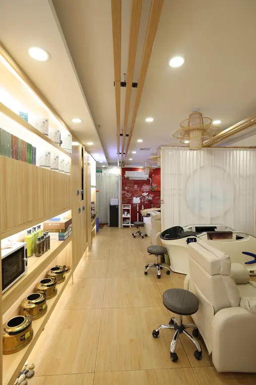 白发和掉发的日常护理与到店时机判断