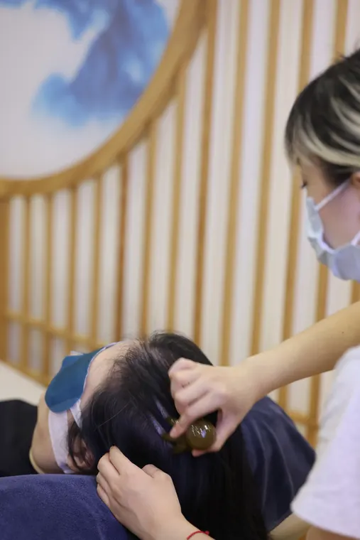 好青丝养发头疗SPA服务过程实拍：头皮护理和去医院看皮肤科有什么区别？服务边界